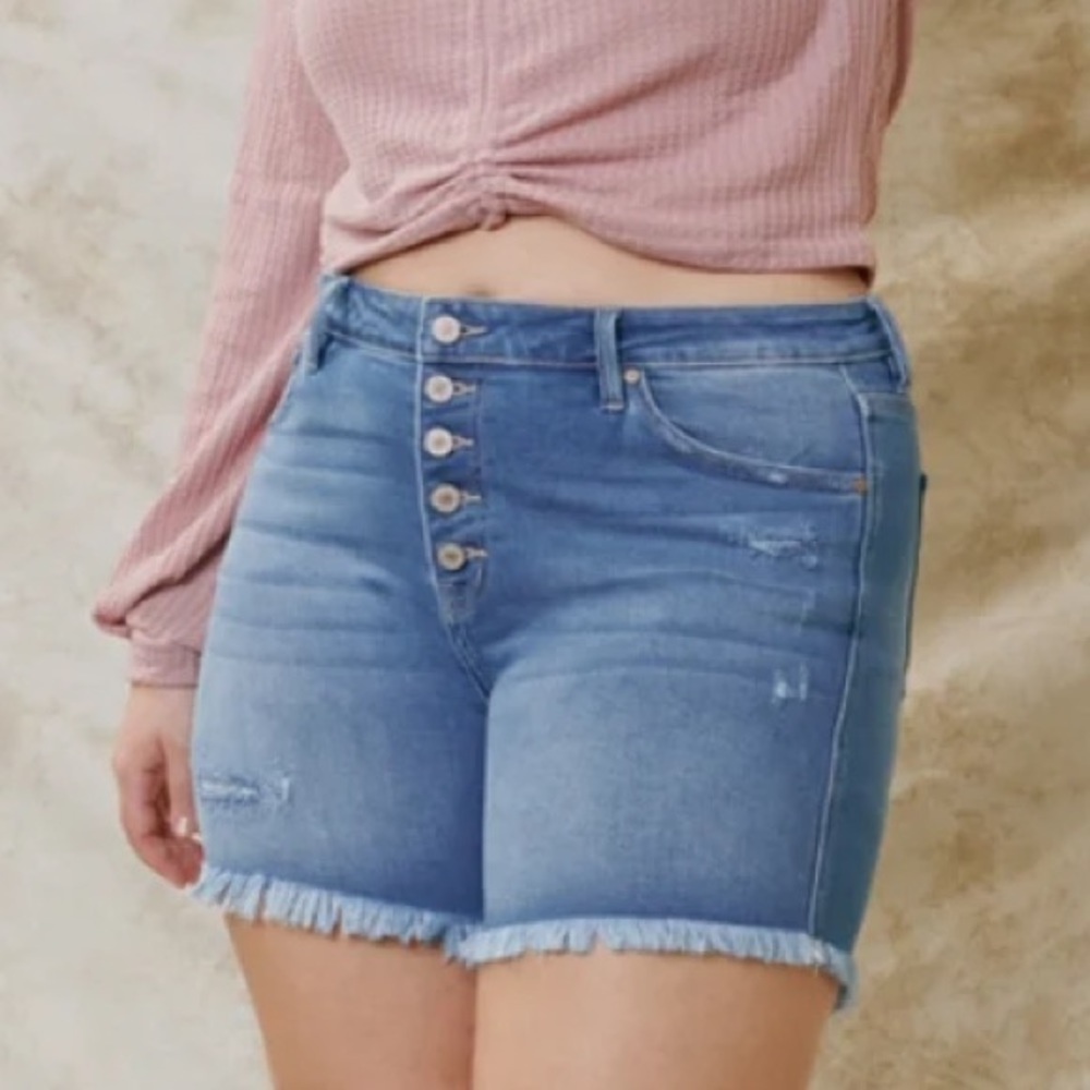 Button Up Frayed Hem Denim Shorts